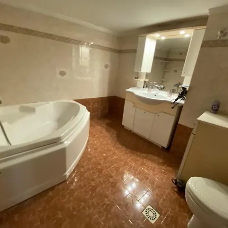 Apartment Theas